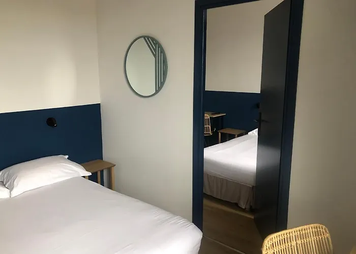 호텔 De La Poste - 피리악-쉬르-메르